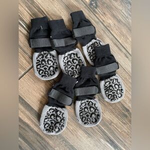 NWT 6 Pcs Non-Slip Black & Gray Dog Socks with Leopard Grip Size(S,M,L,XL)